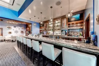 Photo #4: 2134898 Listing 