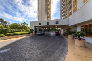 Photo #2: 2134906 Listing