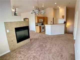 Photo #5: 2134910 Listing