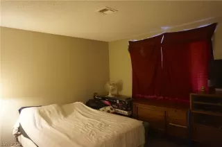 Photo #6: 2134919 Listing