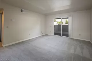 Photo #1: 2134943 Listing