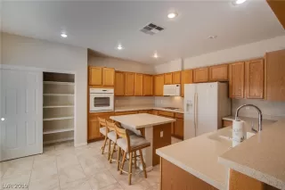 Photo #6: 2134975 Listing 