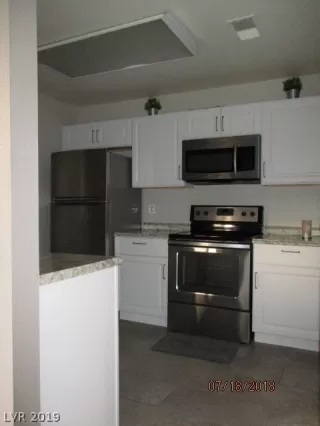 Photo #4: 2134991 Listing 