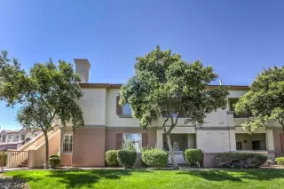 Photo #2: 2134999 Listing