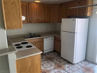 Photo #4: 2135003 Listing 