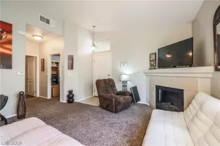 Photo #3: 2135015 Listing