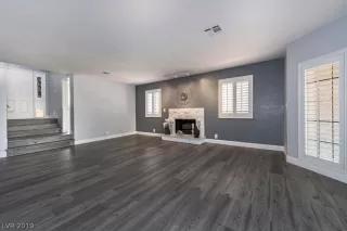 Photo #3: 2135047 Listing