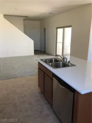 Photo #1: 2135070 Listing