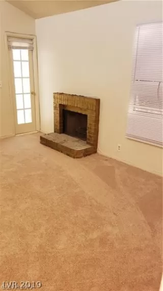 Photo #5: 2135075 Listing