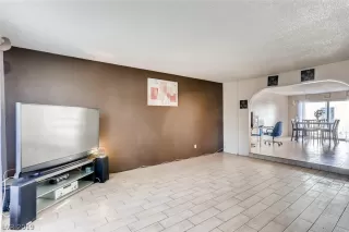 Photo #2: 2135099 Listing 