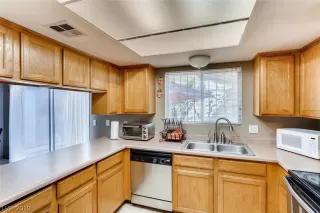 Photo #6: 2135099 Listing 