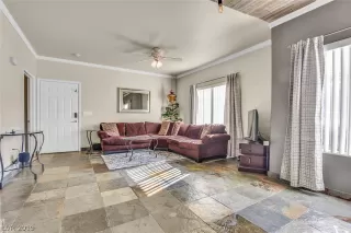 Photo #3: 2135103 Listing