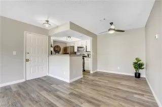 Photo #5: 2135140 Listing