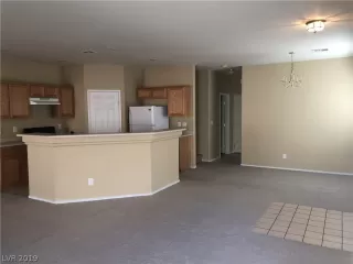 Photo #2: 2135156 Listing