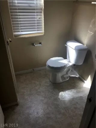 Photo #5: 2135156 Listing