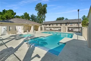 Photo #1: 2135217 Listing