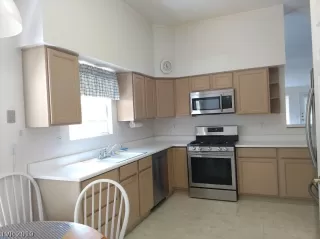 Photo #3: 2135224 Listing