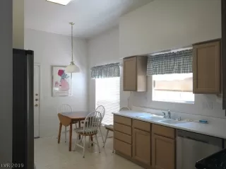 Photo #4: 2135224 Listing