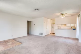 Photo #4: 2135250 Listing