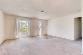 Photo #5: 2135250 Listing