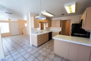 Photo #3: 2135252 Listing 