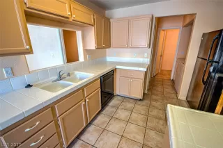 Photo #6: 2135252 Listing 