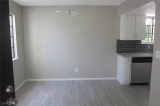 Photo #1: 2135266 Listing 