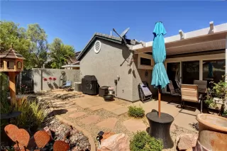 Photo #5: 2135268 Listing