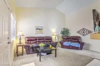 Photo #3: 2135369 Listing 