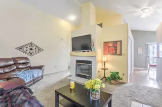 Photo #6: 2135369 Listing 