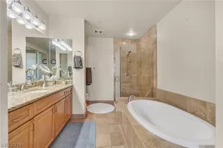 Photo #6: 2135382 Listing