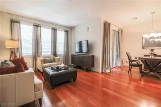 Photo #6: 2135389 Listing