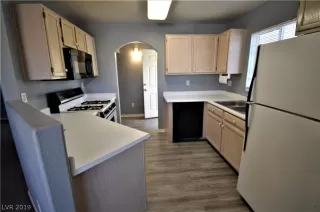 Photo #1: 2135428 Listing 