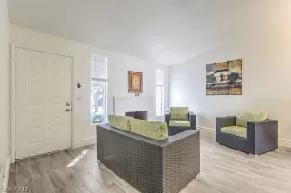 Photo #5: 2135431 Listing 