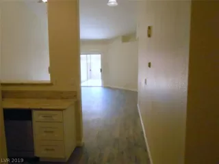 Photo #2: 2135512 Listing 