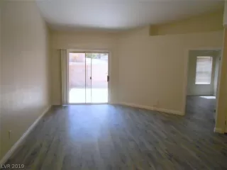 Photo #5: 2135512 Listing 