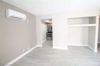 Photo #2: 2135569 Listing 