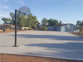 Photo #3: 2135572 Listing 