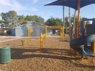 Photo #4: 2135572 Listing 