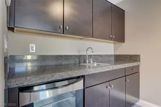 Photo #4: 2135580 Listing 