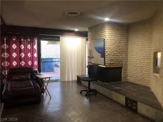 Photo #3: 2135631 Listing