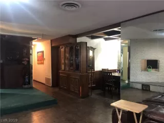 Photo #6: 2135631 Listing