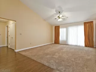 Photo #6: 2135647 Listing