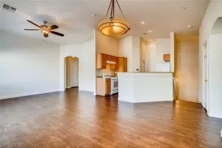 Photo #4: 2135656 Listing 