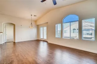 Photo #6: 2135656 Listing 