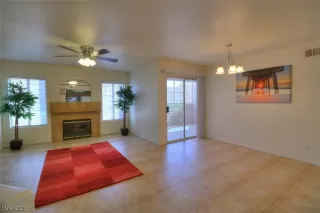 Photo #5: 2135675 Listing