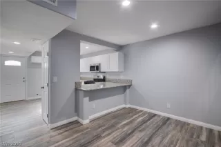 Photo #4: 2135706 Listing 