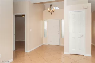 Photo #2: 2135714 Listing