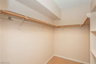 Photo #6: 2135714 Listing