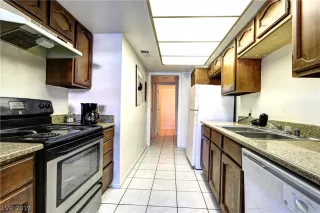 Photo #5: 2135719 Listing